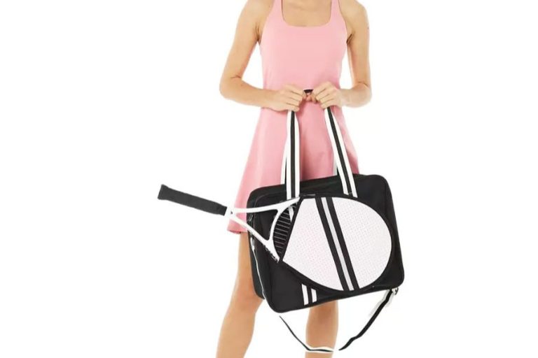 Personalize your gear collection with custom pickleball bags (3)